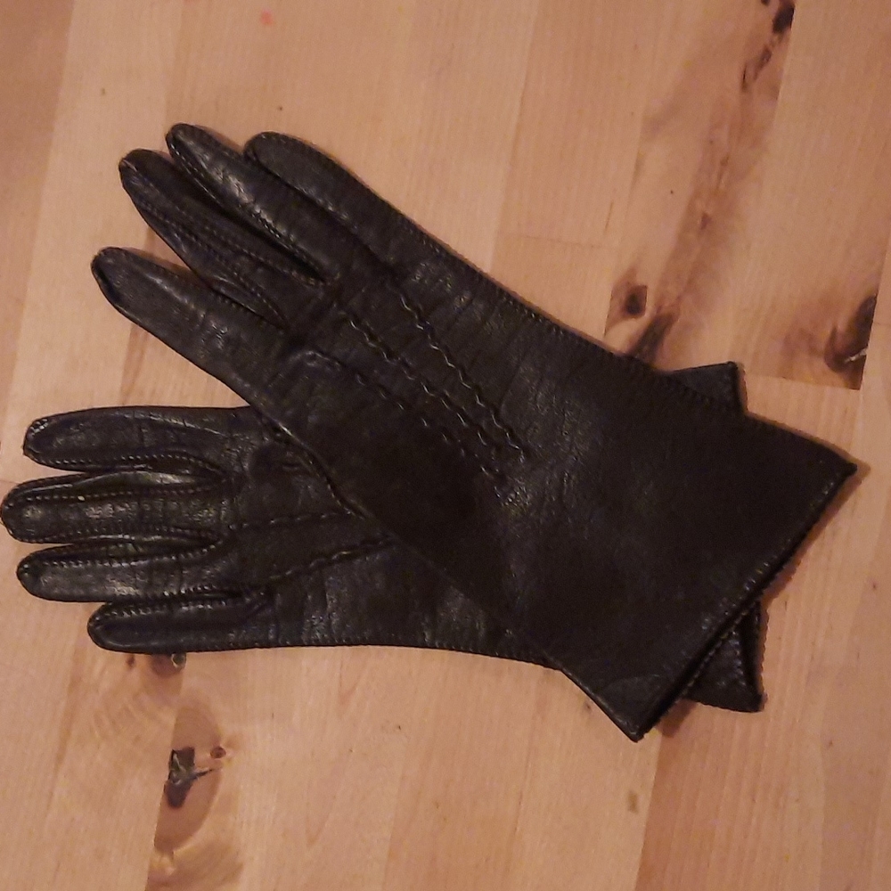 Vintage Black Leather Ladies Gloves sz Small